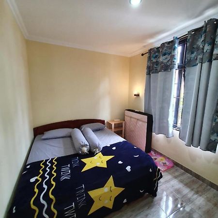 Villa Panda H Kota Bunga Puncak Cinengangirang Kültér fotó