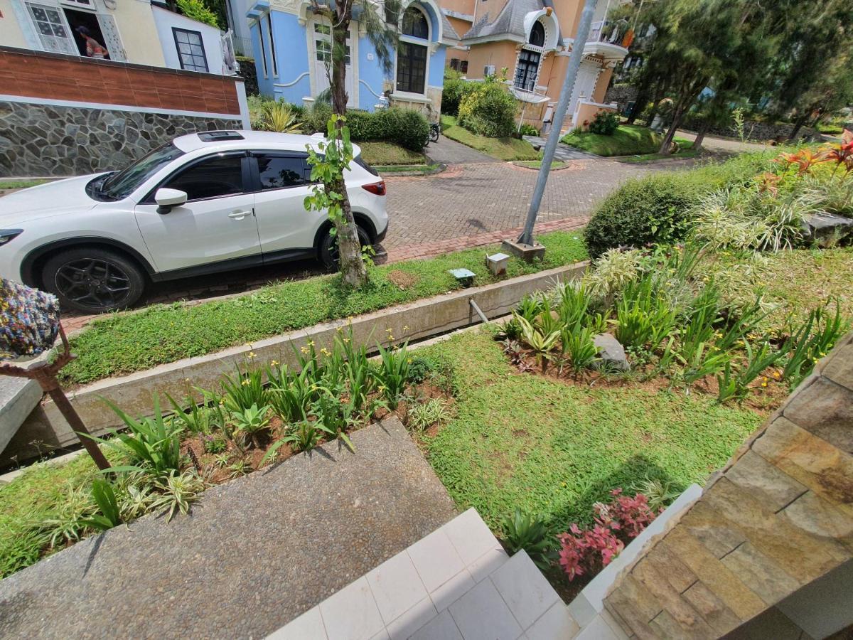 Villa Panda H Kota Bunga Puncak Cinengangirang Kültér fotó
