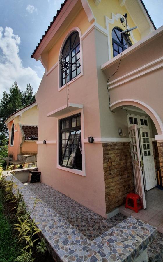 Villa Panda H Kota Bunga Puncak Cinengangirang Kültér fotó